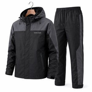 Chándal Deportivo Impermeable Ligero y Ecológico para Hombre, con Capucha, Color Sólido, Estilo Deportivo, Bolsillos Laterales, Logotipo Personalizado OEM - Product Image 1