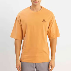 เสื้อยืดโอเวอร์ไซส์สีพื้นทรงหลวม พิมพ์โลโก้ตามสั่ง สำหรับผู้ชาย ใส่ได้ในฤดูร้อน ผลิตจากผ้าฝ้าย 100% ผลิตในประเทศปากีสถาน - Product Image 3