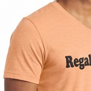T-shirts de yoga slim fit pour hommes, personnalisés avec impression en relief, t-shirts de yoga à séchage rapide pour hommes, t-shirts de yoga à col en V pour hommes - Product Image 6