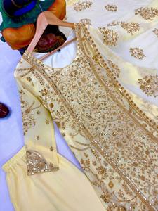 Ensemble Kurti et Palazzo à Broderies Lourdes et Paillettes avec Dupatta : Sublimez Votre Garde-Robe avec Cet Ensemble Kurti et Palazzo Nouveauté - Product Image 5