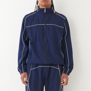Conjunto Deportivo Personalizado de Chaqueta con Capucha y Pantalones de Chándal, de Poliéster, con Cierre, Corte Regular, Reflectante, Impermeable y Cortavientos, con Forro Polar, de Nailon - Product Image 3