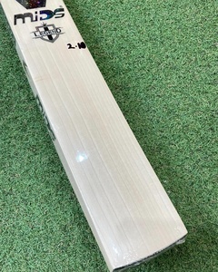 ไม้คริกเก็ตวิลโลว์มือสั้นมีตำนาน Mids Legend - Product Image 2