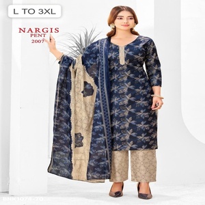 Ensemble Kurti en coton de bonne qualité avec imprimé, pantalon et dupatta assortis, pour occasions spéciales, fournisseur de vêtements ethniques de Surat. - Product Image 1