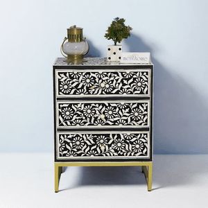 Mesa de Noche de Madera Hecha a Mano con Cajones Laterales y Incrustaciones de Hueso Premium, con Trabajo de Incrustación Detallado para Dormitorio - Product Image 4