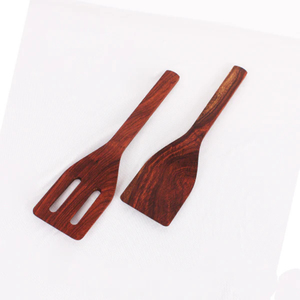 Ensemble de 2 cuillères et fourchettes à salade en bois de manguier faites à la main, avec manche ondulé sculpté à la main, pour la cuisine, la maison et les restaurants - Product Image 2