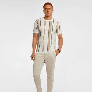 T-shirt Homme Oversize 100% Coton Haute Qualité Respirant Écologique Séchage Rapide Logo Avant Anti-rétrécissement pour Conception Personnalisée - Product Image 1