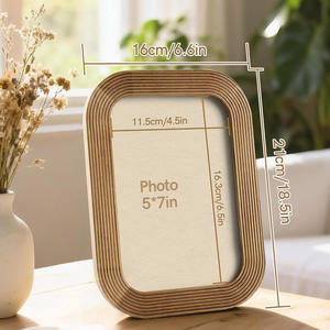 Marco de Fotos de Madera de Mango Rústico Vintage Hecho a Mano de Lujo con Grabado Láser, Exhibición de Sobremesa Pulida para Decoración de Interiores - Product Image 3