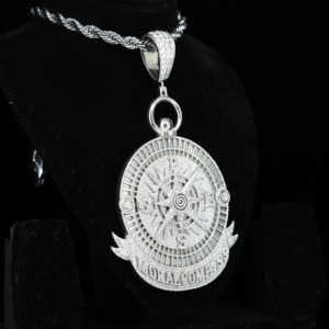 Collar con colgante de brújula moral para hombre, estilo hip hop, con moissanita talla baguette, plata 925 chapada en rodio, dijes temáticos para hombre - Product Image 3