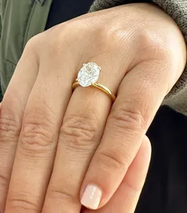 Anillo de compromiso solitario con diamante cultivado en laboratorio de 3 quilates, forma ovalada, para mujer, anillo de oro macizo de 14 quilates, anillo de boda nupcial, aniversario. - Product Image 1