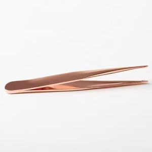 Pince à épiler professionnelle en acier inoxydable de haute précision, antistatique et durable, pour la pose de cils et le retrait de poils. - Product Image 5