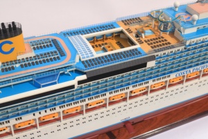 Modelo de Velero de Madera Hecho a Mano Costa Pacifica, Decoración Artística Coleccionable, Adorno de Mesa Personalizado con Temática Oceánica - Product Image 3