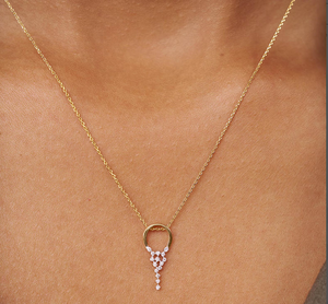 จี้เพชรทรงกลมเจียระไนแบบบริลเลียนท์เคลือบทอง 18KT เพชรเพาะเลี้ยงในห้องปฏิบัติการ สไตล์วินเทจ สำหรับงานแต่งงาน ได้รับการรับรองจาก IGI - Product Image 4