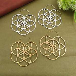 Pendientes de Aro Geométricos Grandes al por Mayor para Mujer, Chapados en Oro y Plata, Pendientes de Diseño Exclusivo, Joyería de Moda, Diseño Personalizado - Product Image 1