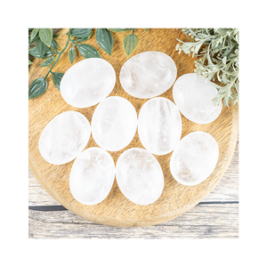 Anshul Impex ผู้จัดจำหน่ายจากอินเดีย หินควอตซ์ธรรมชาติรูปไข่ขนาด 2.5 นิ้ว ขัดเรียบ น้ำหนัก 1 กิโลกรัม สำหรับการบำบัด พลังงาน การทำสมาธิ - Product Image 1