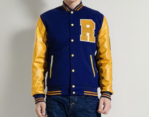 Chaqueta Varsity para Hombre, Diseño Archie, en PU Amarillo y Lana Azul, con Contraste de Letras - Product Image 3