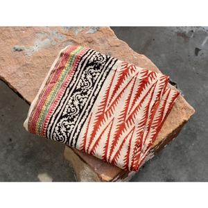 Femmes été plage Wrap main bloc imprimé 100% coton sarong respirant et doux châle/écharpe cadeau parfait pour elle - Product Image 6