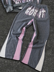 Conjunto de Ropa Deportiva Moderna con Diseño de Estampado Único, Ideal para Fitness, Running y Comodidad Diaria - Product Image 4