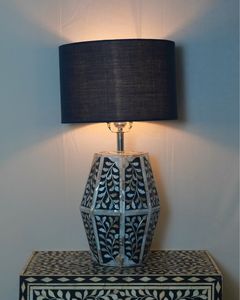 Lampe de table moderne de luxe en os incrusté en forme de fleur, autocollante, bleue, lampe de chevet ARIF HANDICRAFTS, décoration durable - Product Image 6