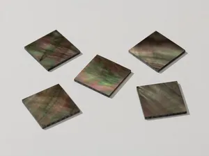 เปลือกหอยมุกทรงสี่เหลี่ยมขนาด 20 มม. แผ่นเปลือกหอยธรรมชาติทรงสี่เหลี่ยมขนาด 20 มม. สำหรับงานตกแต่ง - Product Image 5