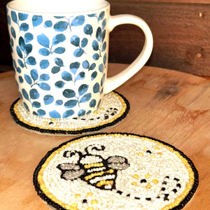 Posavasos Cuadrados de Cuentas de Vidrio Hechos a Mano - Diseño Clásico con Base de Poliéster (4x4 Pulgadas) MS HANDICRAFT Regalos Religiosos para Iglesias - Product Image 1