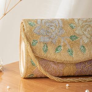 Sac bandoulière de luxe brodé de perles artisanales avec sangle réglable, élégant sac à main de soirée de créateur - Product Image 2