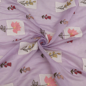 Tela de encaje floral de malla de georgette de calidad exportación con bordado maltado premium para vestidos de novia y prendas de ocasión. - Product Image 2