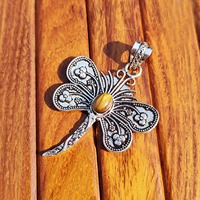 Pendentif Papillon en Laiton Fait Main avec Œil de Tigre, Breloque Florale en Pierre Naturelle, Collier Bohème Unisexe, Cadeau d'Anniversaire