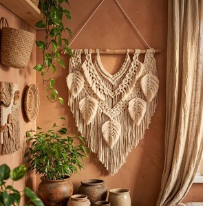 งานฝีมือมาคราเม่สีเบจสุดหรู ลายใบไม้ เหมาะสำหรับตกแต่งห้องนอนสไตล์โบโฮ และตกแต่งภายในให้ดูอบอุ่น นำเข้าจากอินเดีย - Product Image 1