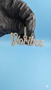 จี้เพชรโมอิสซาไนต์รูปตัวอักษรแบบเขียนด้วยลายมือ เงินแท้ 925 ประดับเพชรเต็มตัวอักษร  จี้ชื่อย่อ  ผ่านการทดสอบเพชร  จี้สไตล์ฮิปฮอป - Product Image 3