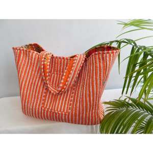 Bolsa de Mano a Rayas de Algodón Hecha a Mano con Cierre de Cremallera, Estilo Boho Indio, Bolsa de Compras Reutilizable de Rajasthan por SR Exports - Product Image 2