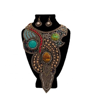 Perles de verre indiennes brodées collier africain boucles d'oreilles ensemble mode simple collier bijoux prix de gros de l'inde - Product Image 1
