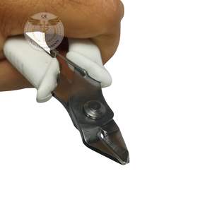 Alicates Cortadores de Alambre de Acero Inoxidable Premium, con Empuñadura Blanca Confortable, Corte Preciso para Manualidades y Bisutería, QORVEX - Product Image 5