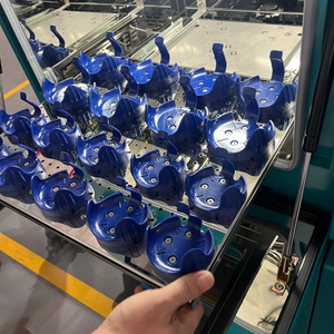 ตู้บ่มเพาะแบบเขย่าได้หลายชั้น พร้อมระบบทำความเย็นแบบไร้ฟลูออรีน 4-60 ℃   เครื่องเขย่าแบบซ้อนได้สำหรับการทดสอบอาหารและสิ่งแวดล้อม - Product Image 4