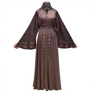 Abaya de Dubaï magnifique pour femmes, vente en gros, abaya faite à la main, vêtements et accessoires islamiques traditionnels conçus pour les musulmanes - Product Image 5