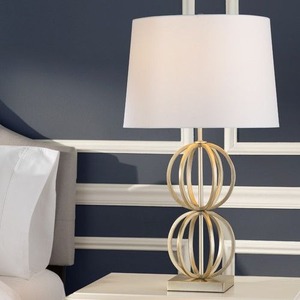 Lámpara de Mesa Moderna de Alambre Metálico con LED, Lámpara Decorativa de Escritorio para el Hogar, Estudio, Dormitorio, Lámpara de Noche con Acabado Dorado y Pantalla de Tela - Product Image 3