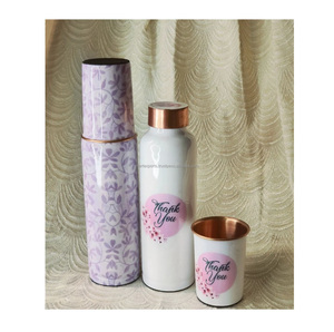 Bouteille d'eau authentique en cuivre pur avec finition polie et bouchon hermétique pour une hydratation saine et sécurisée - Product Image 2