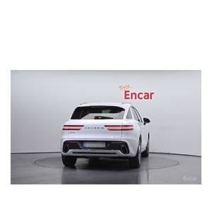 Genesis GV70 2.5T 2024, Gasolina, 2WD, 4,070 km, Emisión Euro V, Volante a la Izquierda, Caja de Cambios Automática, Asientos de Cuero, Cámara Trasera - Product Image 4