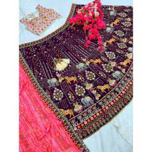 Lehenga Choli Morado de Diseñador Kavya Fab para Fiestas y Bailes de Graduación con Bordado - Product Image 4