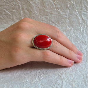 Bague artisanale en argent sterling 925 avec pierre précieuse en corail rouge naturel, taille ovale classique, sertie en clos, pour mariage, fiançailles, cadeau - Product Image 2