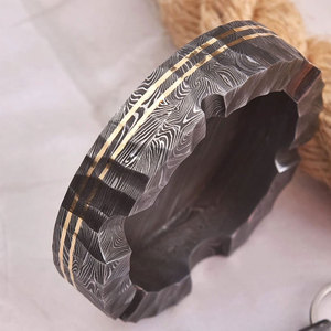 Cendrier décoratif en acier Damas, cendrier en métal fait main au design élégant pour la maison, le bureau, le bar, accessoires pour fumeurs - Product Image 4