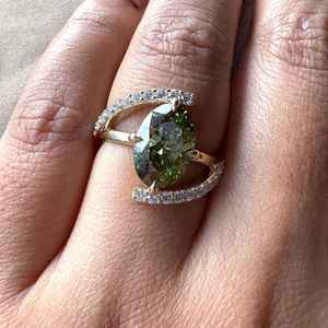 Anillo de Moissanita con Corte Ovalado Verde Fantasía y Banda Cruzada para Mujer, Plata 925 Original, Chapado en Oro, Joyería de Promesa de Boda, Regalo - Product Image 5