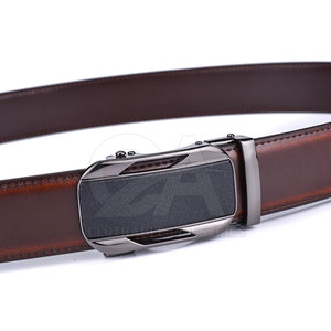 Cinturones de Cuero Vacuno de Alta Calidad de Pakistán 2026, Cinturón de Cuero Ligero para Hombre, Venta al Por Mayor, Personalizado - Product Image 3