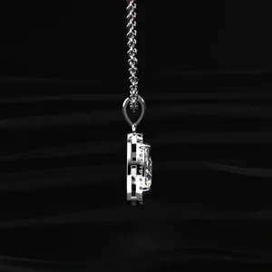 Pendentif halo en or blanc 14 carats avec diamant de laboratoire taille trilune clarté VVS, certifié IGI, couleur D-E - Product Image 4