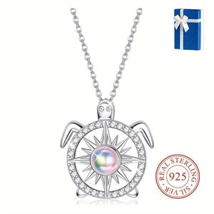 Collana in Argento 925 con Tartaruga e Diamante Moissanite, Include Eleganti Scatole di Carta - Product Image 2