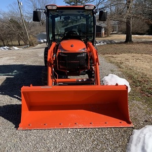 Mini Tractor Compacto Kubota 4x4 de Uso Pesado con Motor Diésel y Bomba Incluida para Cuidado del Jardín y Necesidades Agrícolas - Product Image 2
