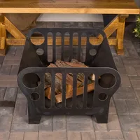 Brasero d'extérieur élégant fait main avec une construction en acier moderne pour projets de jardin de luxe, finition marbre de luxe, brasero à gaz.