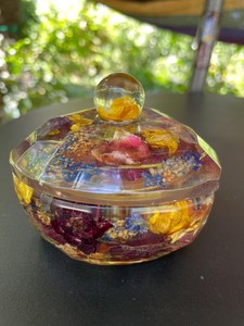 Caja de joyería de resina floral en forma de corazón, organizador de joyas único, caja de joyería artesanal, caja de almacenamiento de joyas hecha a mano, caja de resina epoxi - Product Image 6