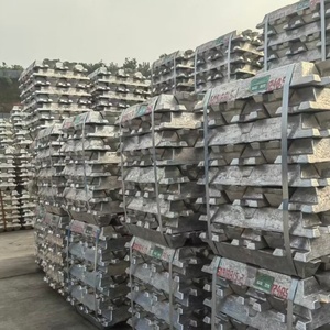 Source de métaux certifiée avec lingots d'aluminium 100 % A7 pour les importateurs mondiaux ayant besoin de blocs d'alliage raffinés en lots emballés - Product Image 1
