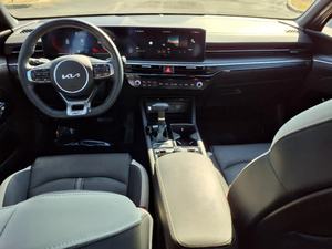 Produit TOP d'occasion, parfaitement entretenu, Kia K5 GT-Line 2025 avec navigation et transmission intégrale, prêt à rouler - Product Image 2