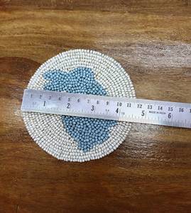 Posavasos Decorativos Económicos con Cuentas Bordadas para Tazas, Vasos y Jarras, con Detalles Artesanales Hechos a Mano para la Mesa - Product Image 2